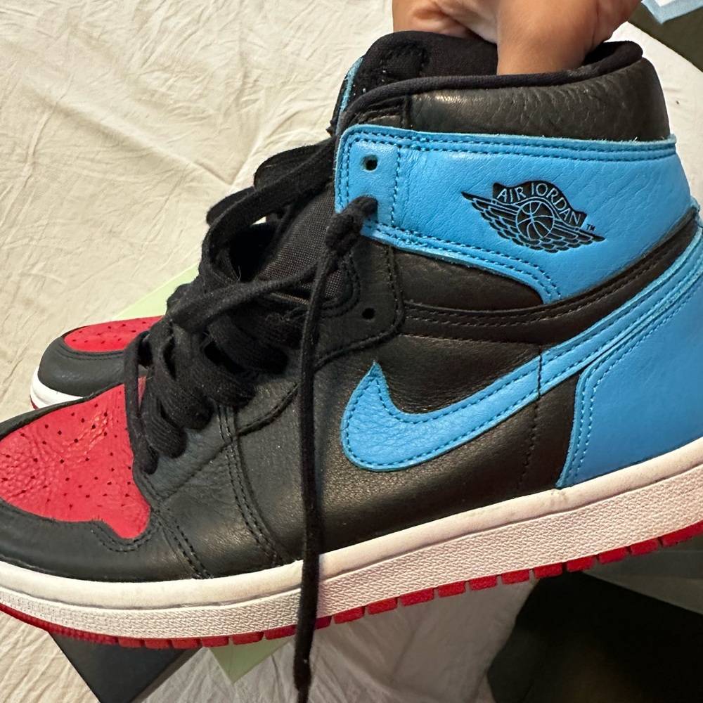 AUTHENTIC RED BLUE AND BLACK HIGH TOP NIKE AIR JORDAN SIZE 7 WOMENS